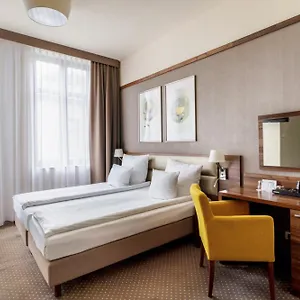 Hotel Golden Tulip Center