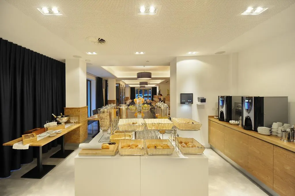 Bayer 89 VI Vadi Hotel Múnich